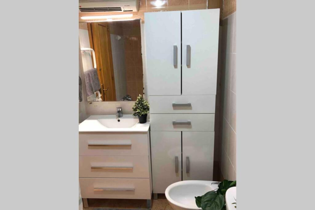 Apartamento Acogedor apartamento con piscina cerca a la playa Torrevieja Exterior foto